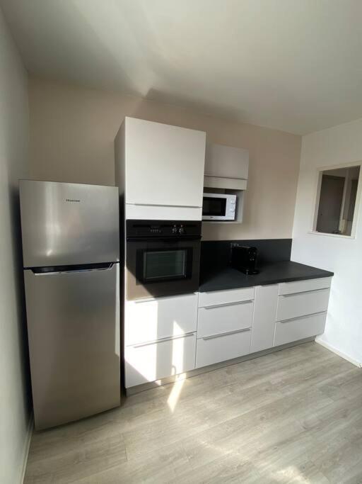 Appartement Calme Et Chaleureux Dole Exterior photo
