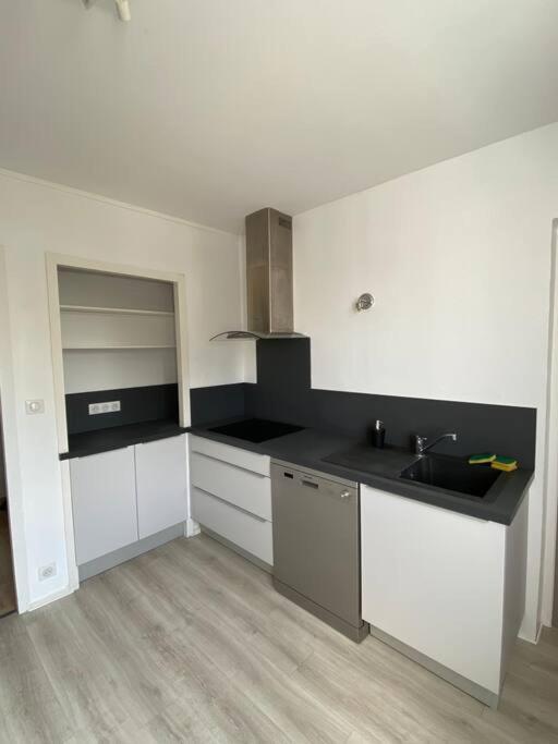 Appartement Calme Et Chaleureux Dole Exterior photo