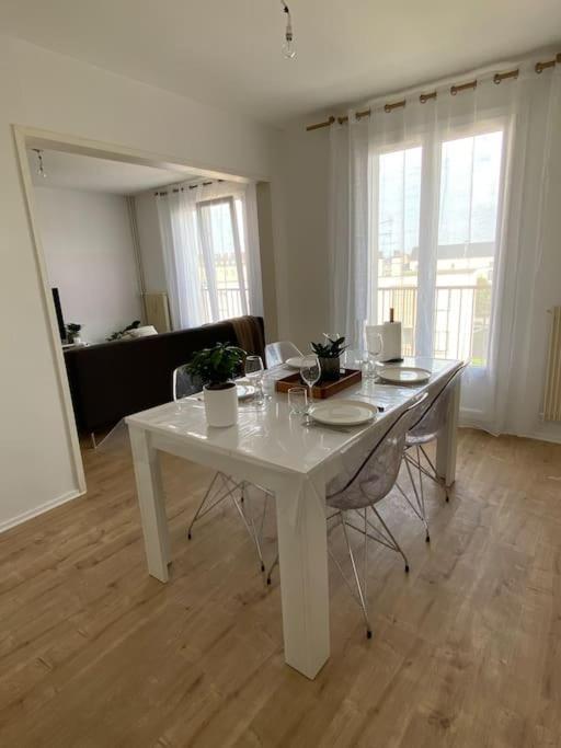 Appartement Calme Et Chaleureux Dole Exterior photo