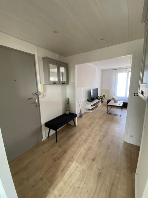 Appartement Calme Et Chaleureux Dole Exterior photo